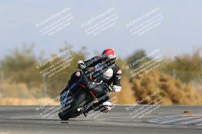 media/Jan-14-2024-SoCal Trackdays (Sun) [[2e55ec21a6]]/Turn 2 (1025am)/